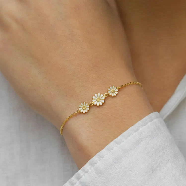 1 x 7 mm og 2 x 6 mm marguerit armbånd i forgyldt sølv - Maggie