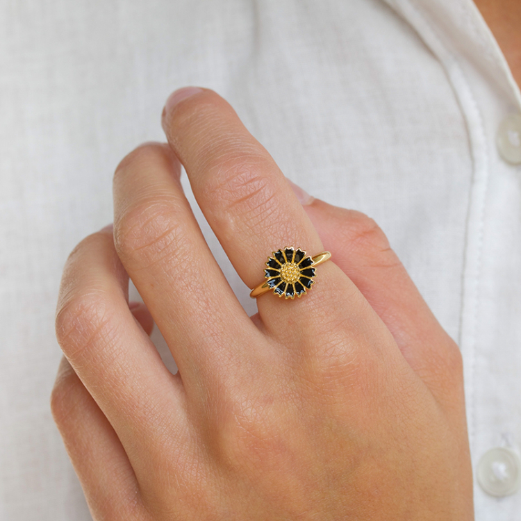 12 mm marguerit sort ring i forgyldt sølv - Marie