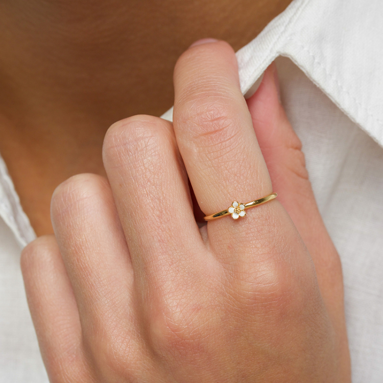 5 mm marguerit hvid ring i forgyldt sølv - Majse