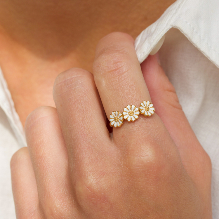 elegant marguerit ring i forgyldt sølv - Maggie