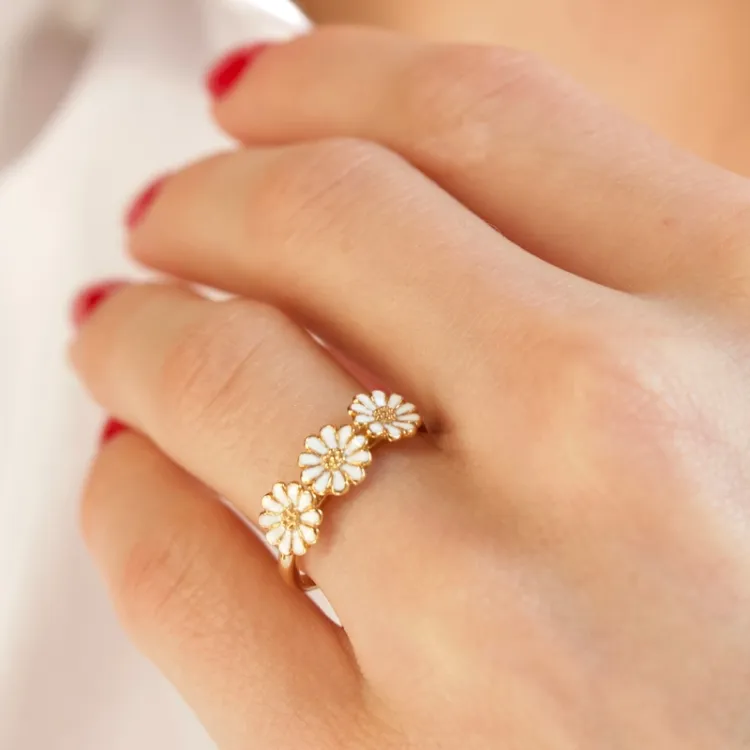 elegant marguerit ring i forgyldt sølv - Maggie