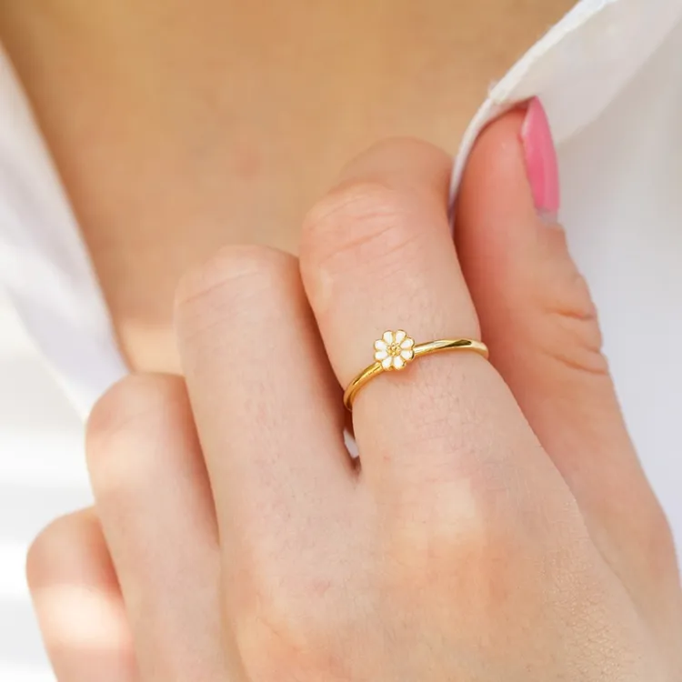 marguerit ring i forgyldt sølv - Maggie