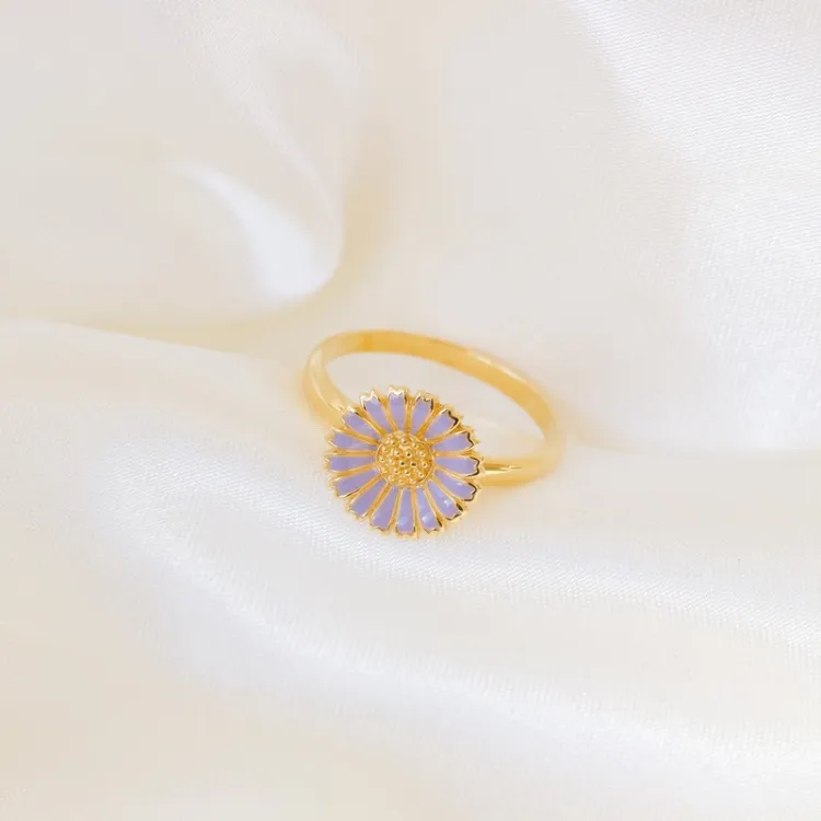 11 mm marguerit lilla ring i forgyldt sølv - Marie