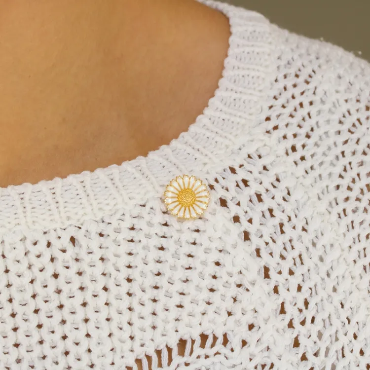 14 mm marguerit broche i forgyldt sølv - Marie