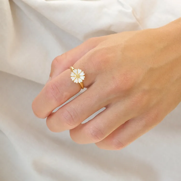 11 mm marguerit ring i forgyldt sølv - Magda