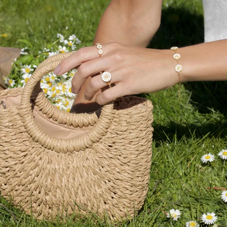 marguerit ring i forgyldt sølv - Maggie