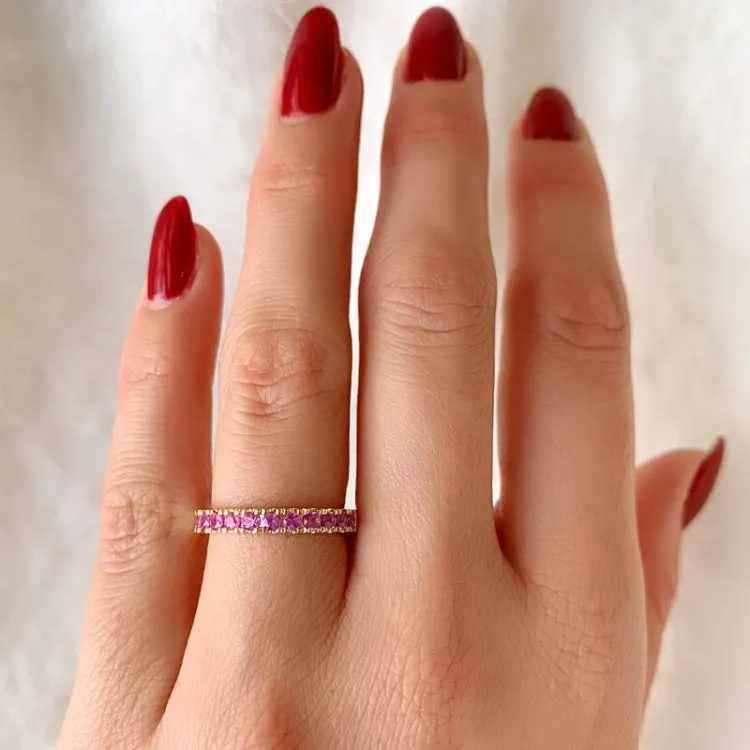 pink safir alliancering i 14 karat guld 0,69 ct