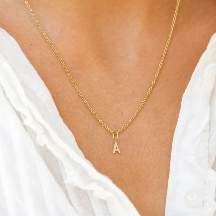 bogstav A vedhæng i 8 karat guld - My Letter