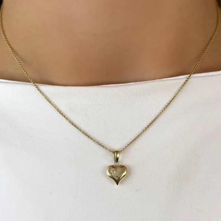 hjerte zirkon halskæde i forgyldt sølv med vedhæng i 9 karat guld - Amoré
