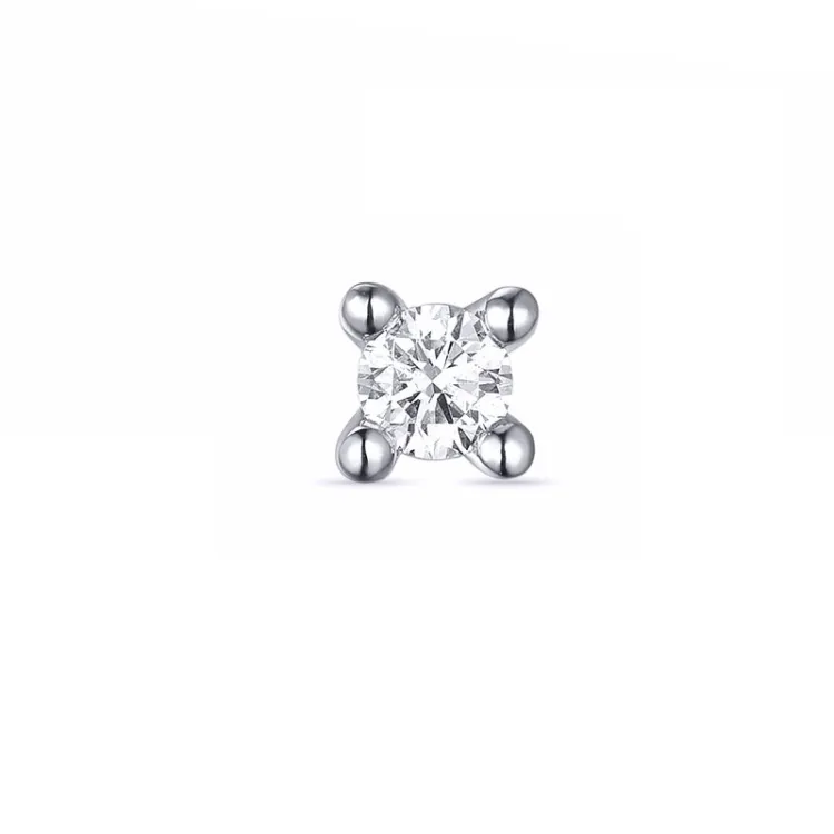 1 x 0,15 ct diamant solitaireørestik i 14 karat hvidguld med diamant