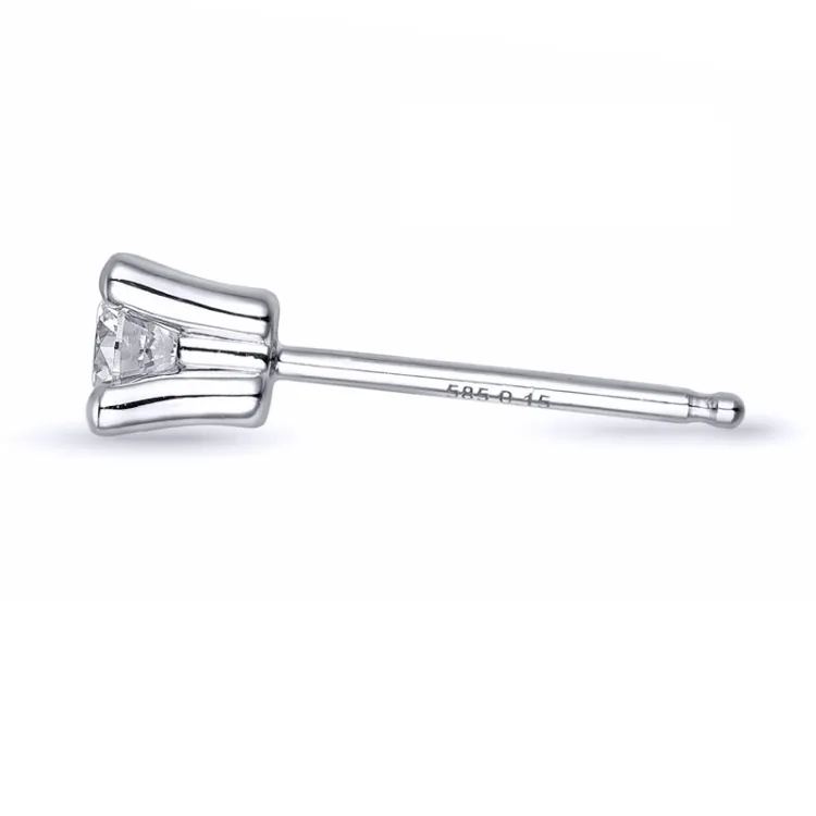1 x 0,15 ct diamant solitaireørestik i 14 karat hvidguld med diamant