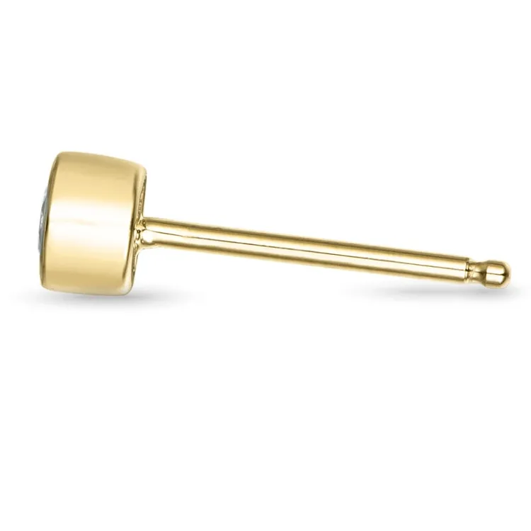 1 x 0,13 ct diamant solitaireørestik i 14 karat guld med diamant