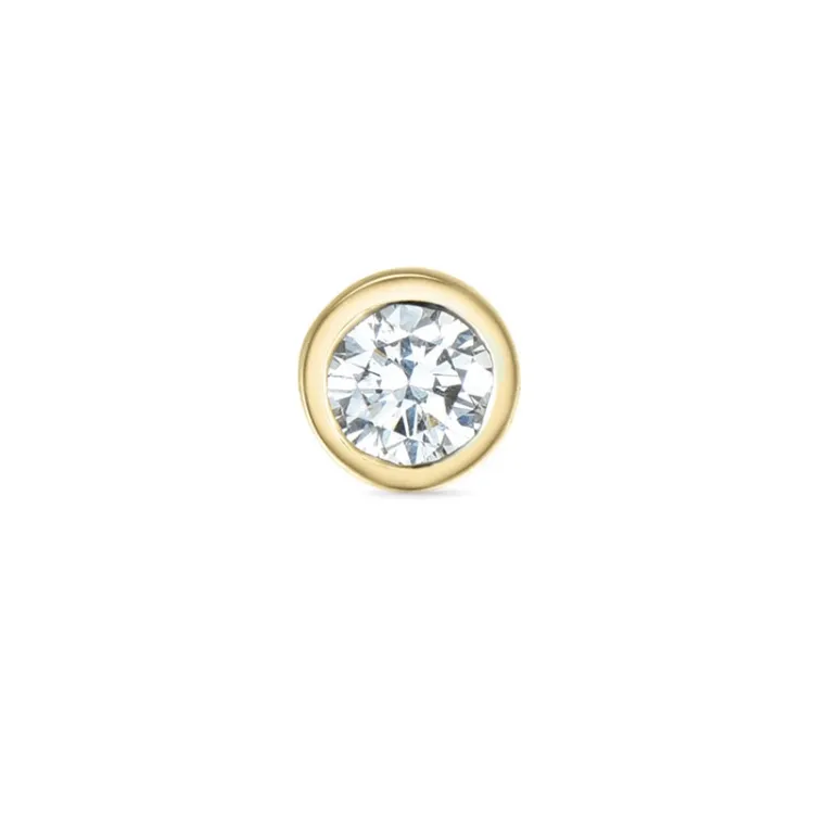 1 x 0,15 ct diamant solitaireørestik i 14 karat guld med diamant