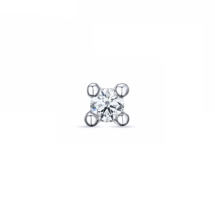 1 x 0,07 ct diamant solitaireørestik i 14 karat hvidguld med diamant