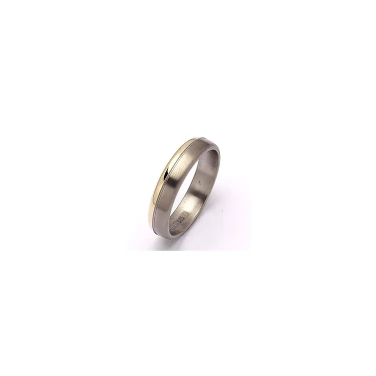 Vielsesring i titanium og alm. guld