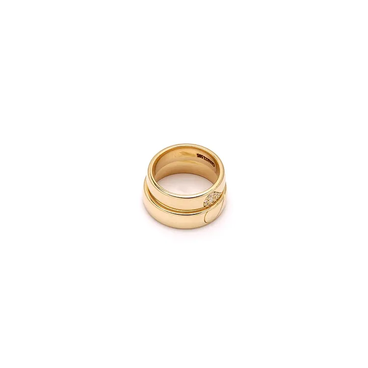 Speciale hjerte vielsesringe i 14 karat guld 0,101 ct - sæt