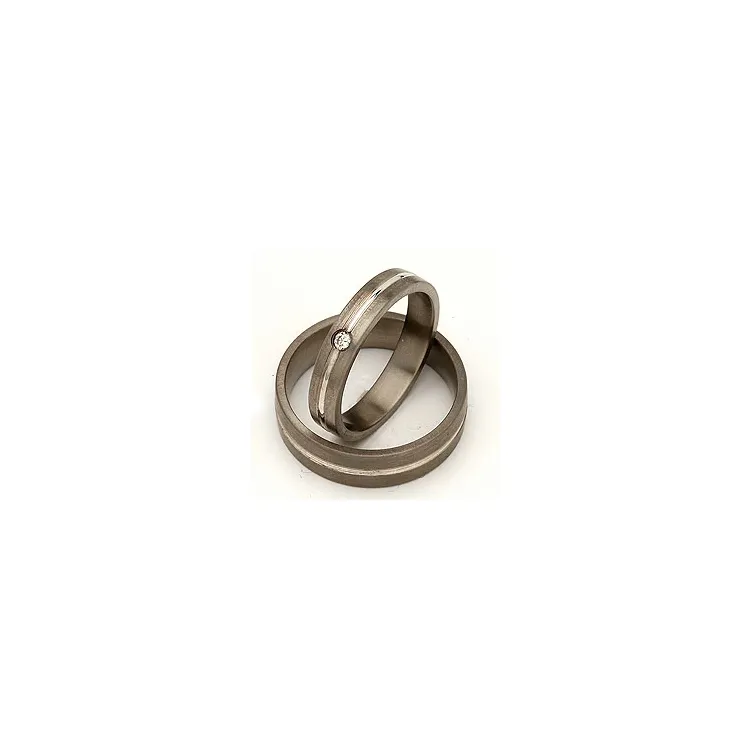 Vielsesringe i 14 karat titanium og hvidguld 0,040 ct