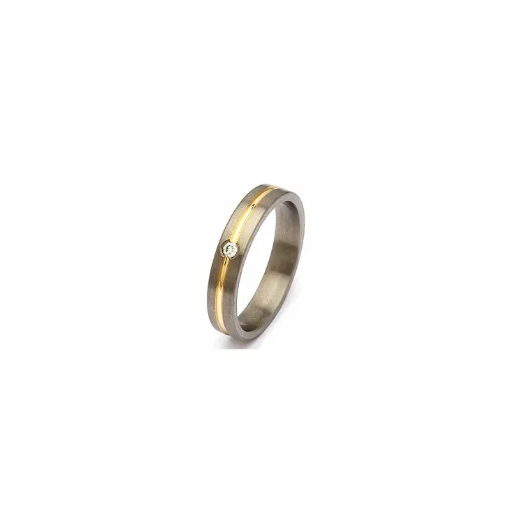 Vielsesring i titanium og alm. guld 0,04 ct