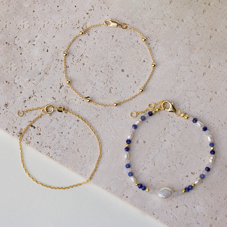 blå armbånd i forgyldt sølv - Loom Stones