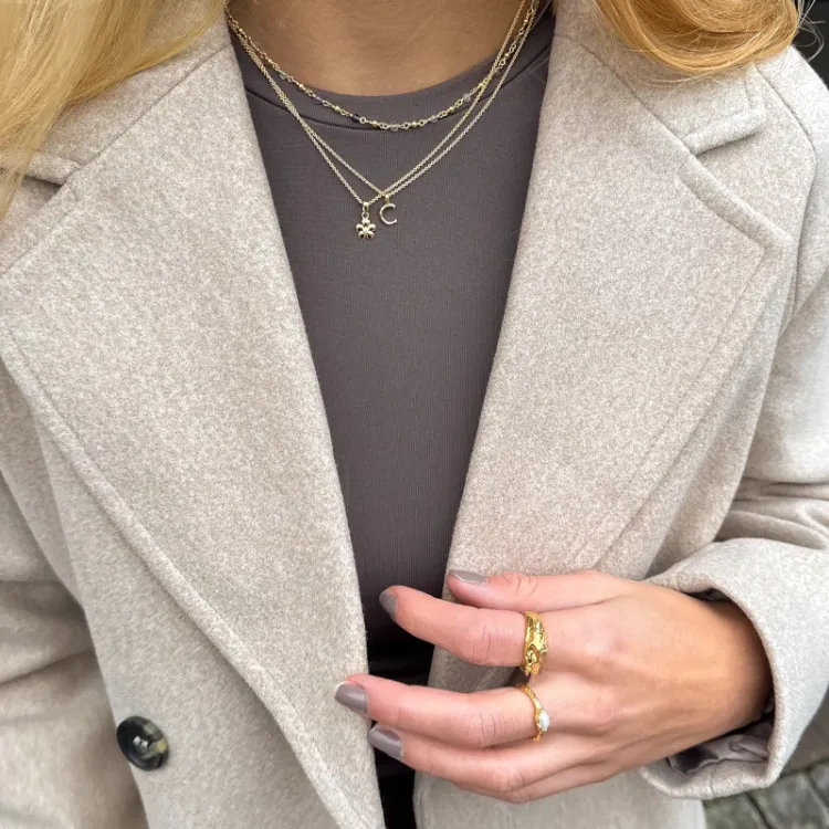 hvid perle ring i forgyldt sølv - Lumé Etched