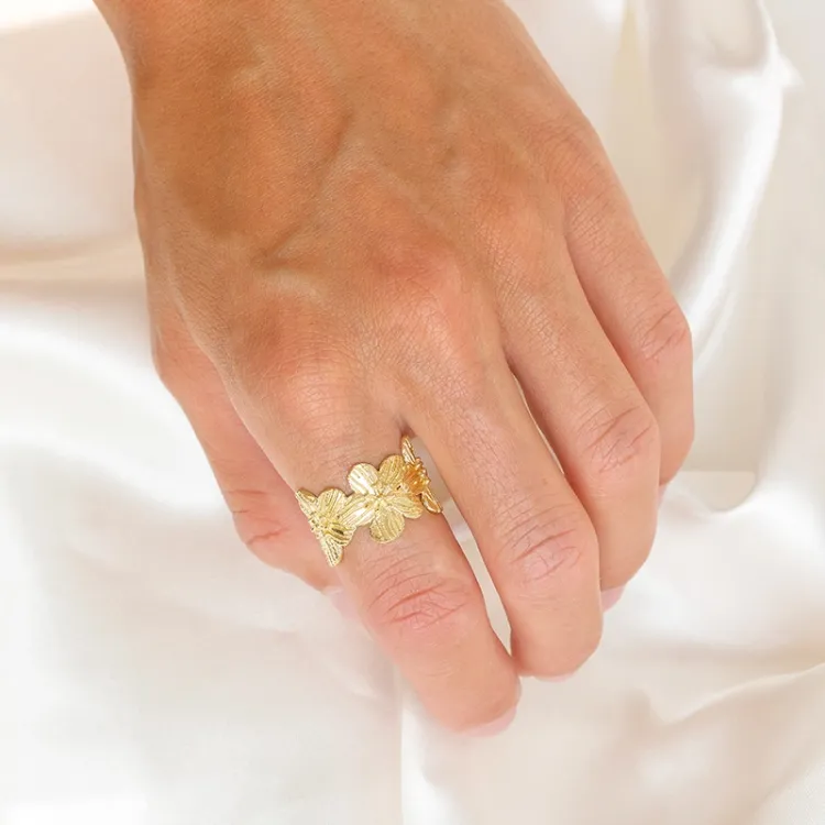 blomster ring i forgyldt messing - Eliné