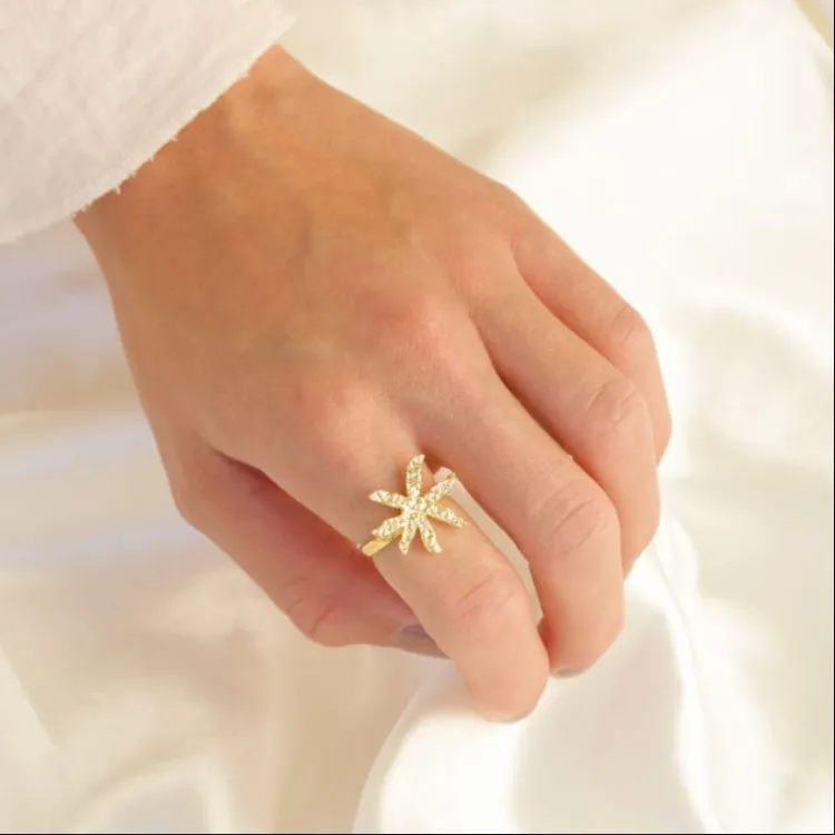 blomster ring i forgyldt messing - Eliné