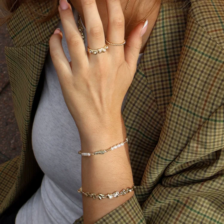 perle armbånd i forgyldt messing - Eliné