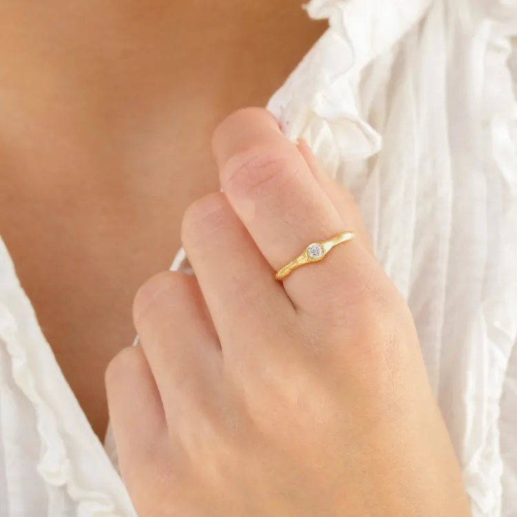 zirkon ring i forgyldt messing - Eliné