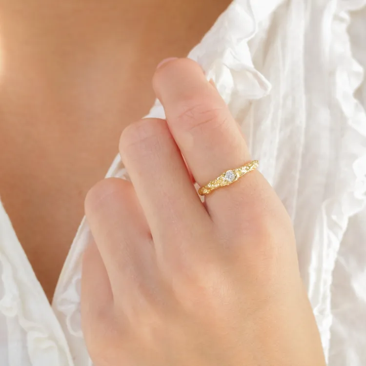 zirkon ring i forgyldt messing - Eliné