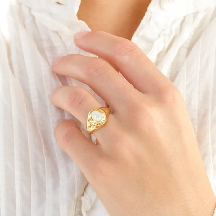 perlemor ring i forgyldt messing - Eliné