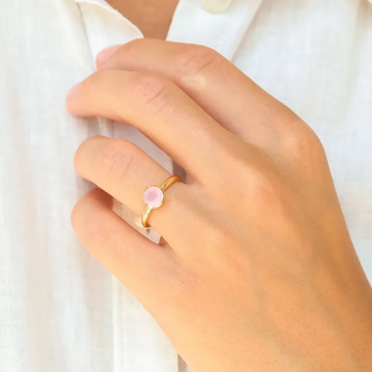 rosa krystal ring i forgyldt messing - Loom Stones