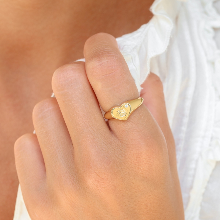 bogstav B zirkon ring i forgyldt messing