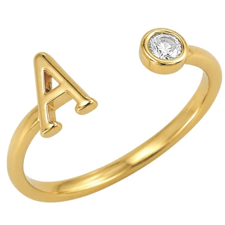 bogstav A zirkon ring i forgyldt messing