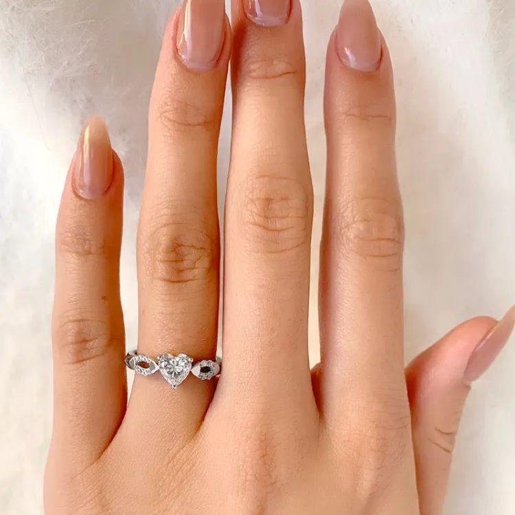 Blank hjerte zirkon ring i rhodineret sølv