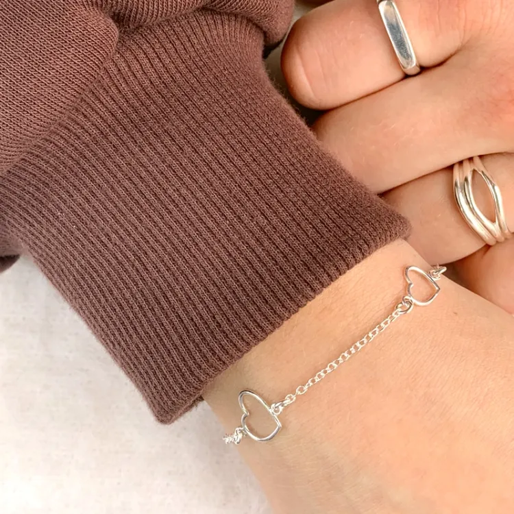 hjerte armbånd i sølv med vedhæng i sølv