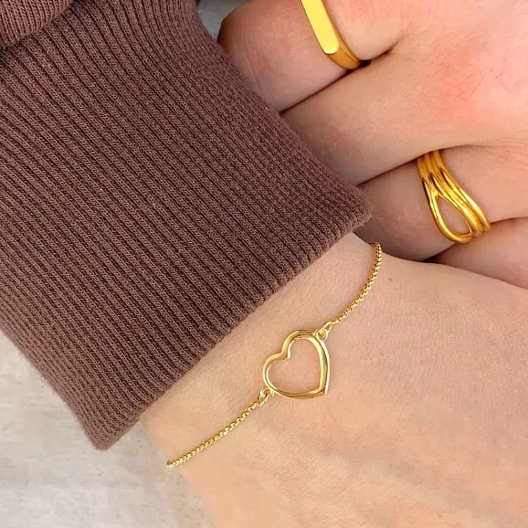 hjerte armbånd i forgyldt sølv med vedhæng i forgyldt sølv