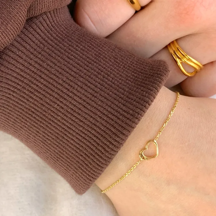hjerte armbånd i forgyldt sølv med vedhæng i forgyldt sølv