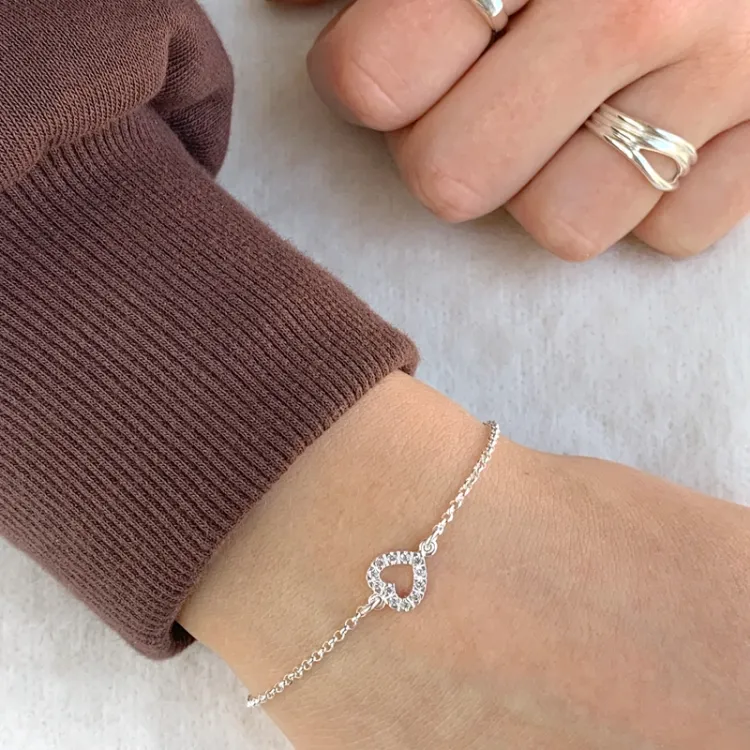 hjerte armbånd i sølv med hjertevedhæng i sølv