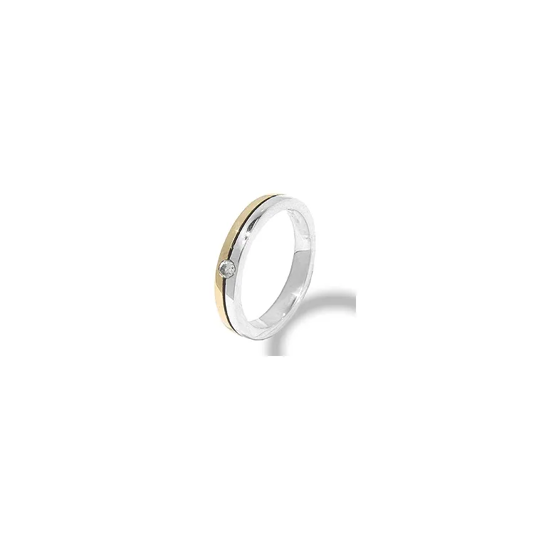 Ring i oxideret sterlingsølv med 8 karat guld