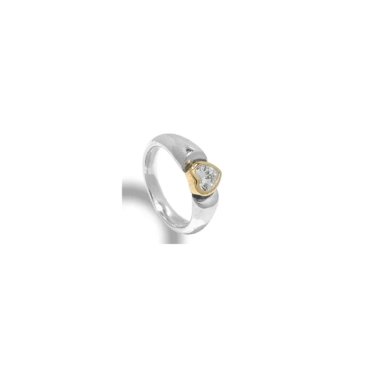 Hjerte ring i oxideret sterlingsølv med 8 karat guld