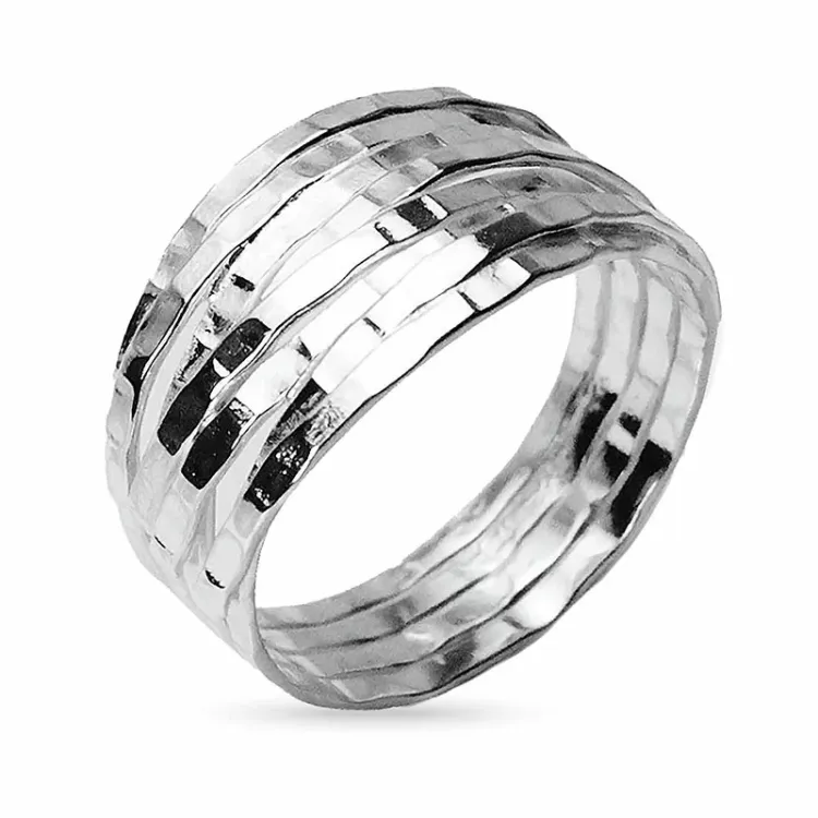 bred ring i sølv