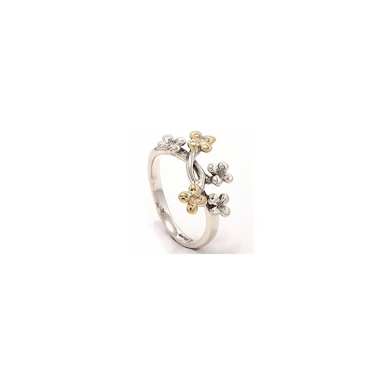 Blomster ring i oxideret sterlingsølv med 8 karat guld