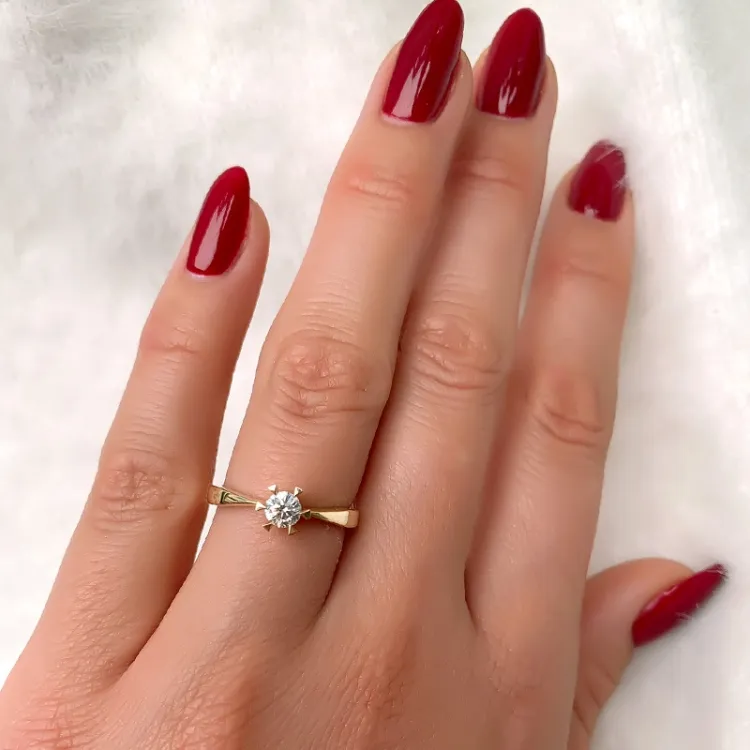 0,30 ct diamant solitairering i 14 karat guld 0,30 ct