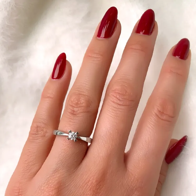 Kampagne - diamant ring i 14 karat hvidguld 0,20 ct