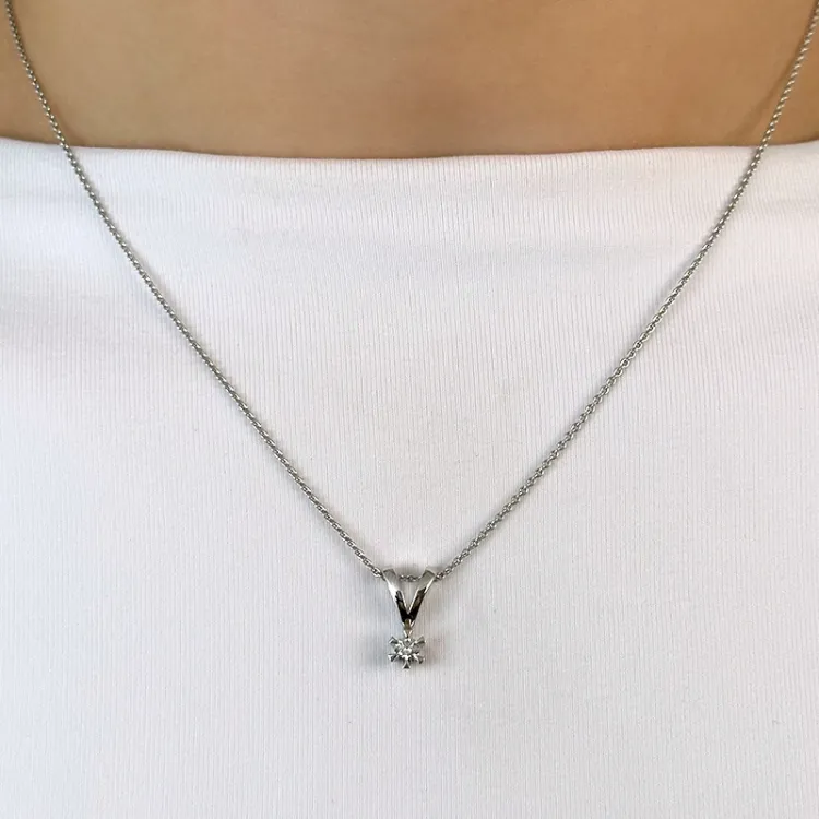 diamant solitairevedhæng i 14 karat hvidguld 0,10 ct