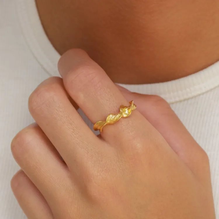 snoet ring i forgyldt sølv - Lumé Etched