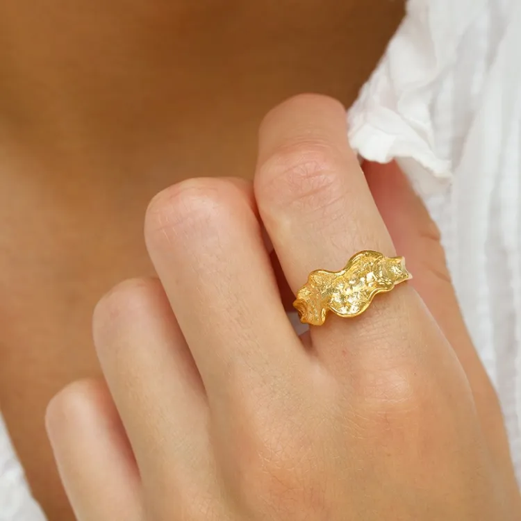 ring i forgyldt sølv - Lumé Etched