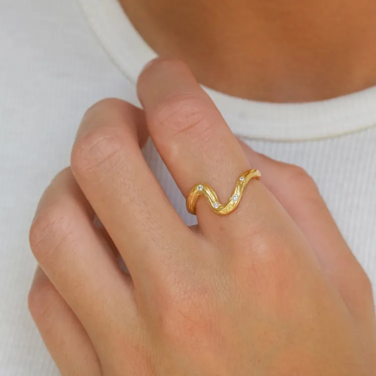 zirkon ring i forgyldt sølv - Lumé Etched
