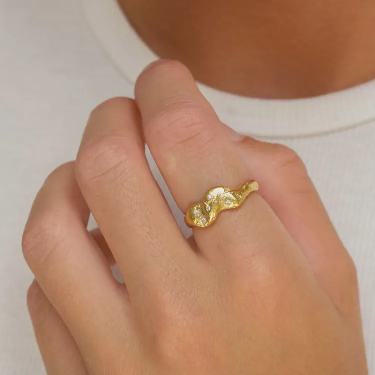 zirkon ring i forgyldt sølv - Lumé Etched