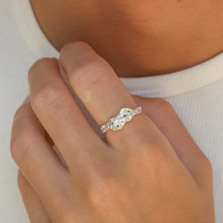 grøn zirkon ring i sølv - Lumé Etched